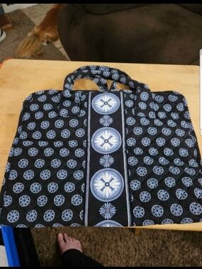Stephanie Dawn quilted jewelry organizer in the Harbor Blue pattern